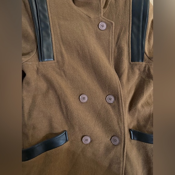 EGO Tan Trench Coat with Black Details - Picture 6 of 10